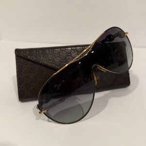 Gucci Black and Gold Aviator Sunglasses